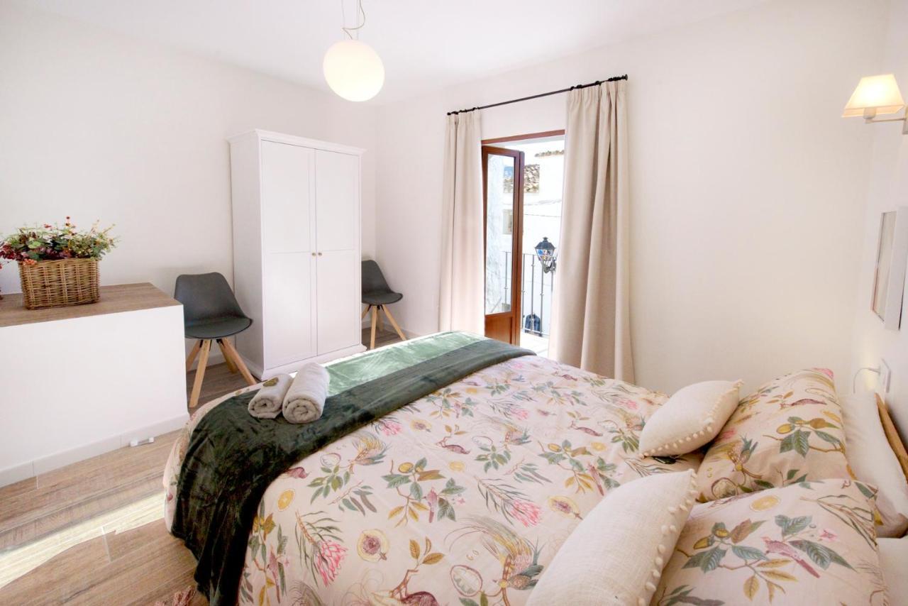 Apartamento De Diseno En Casco Antiguo Алтеа Екстериор снимка